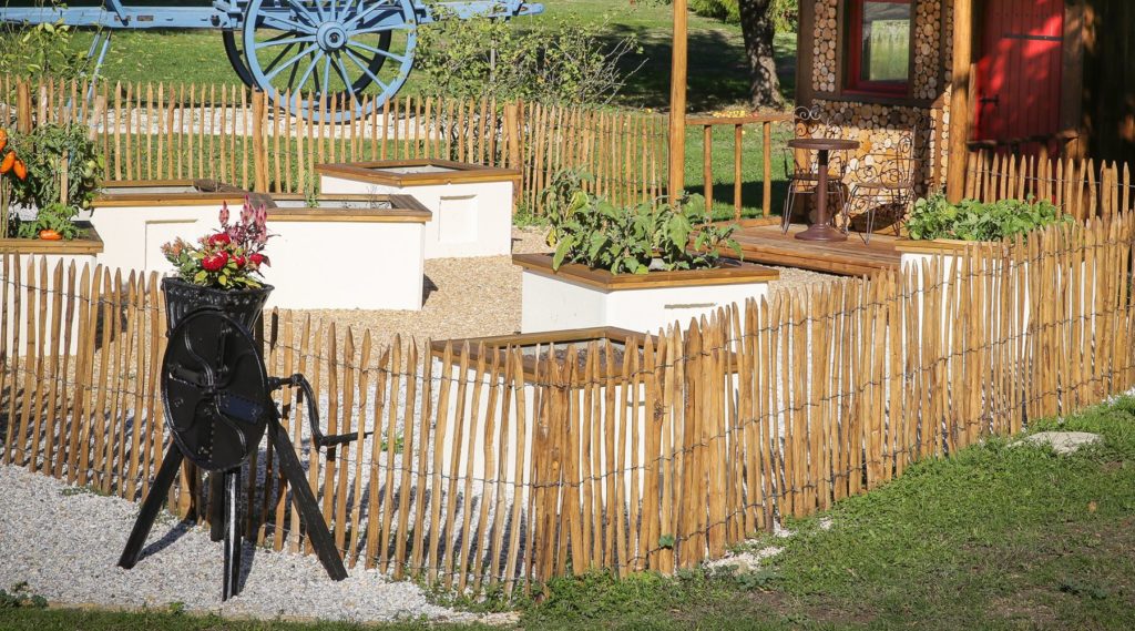 Barrière Girondine : clôture ganivelle en bois de châtaigner